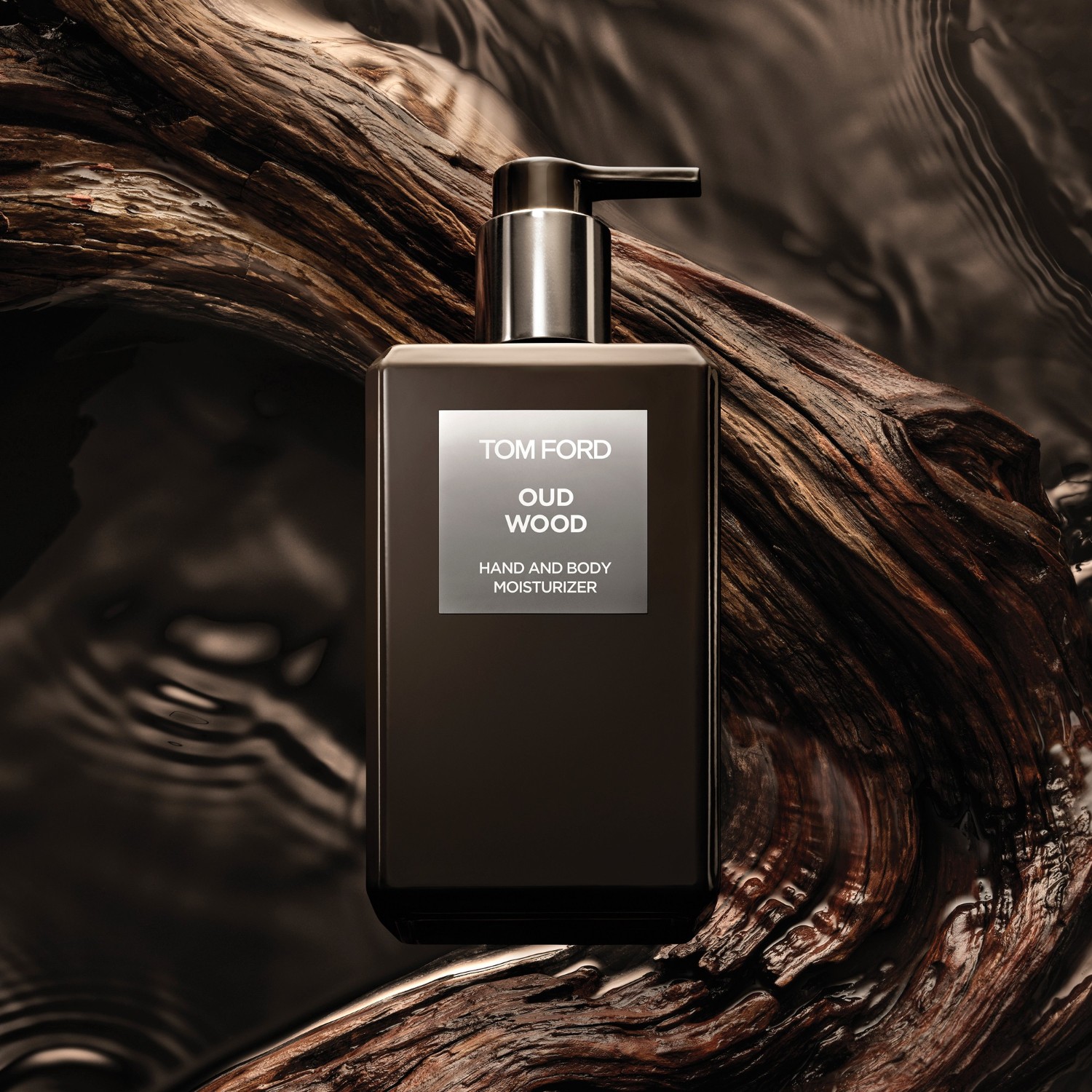 Лосьон для тела private blend düfte oud wood Tom Ford, объем 240 мл — фото 2