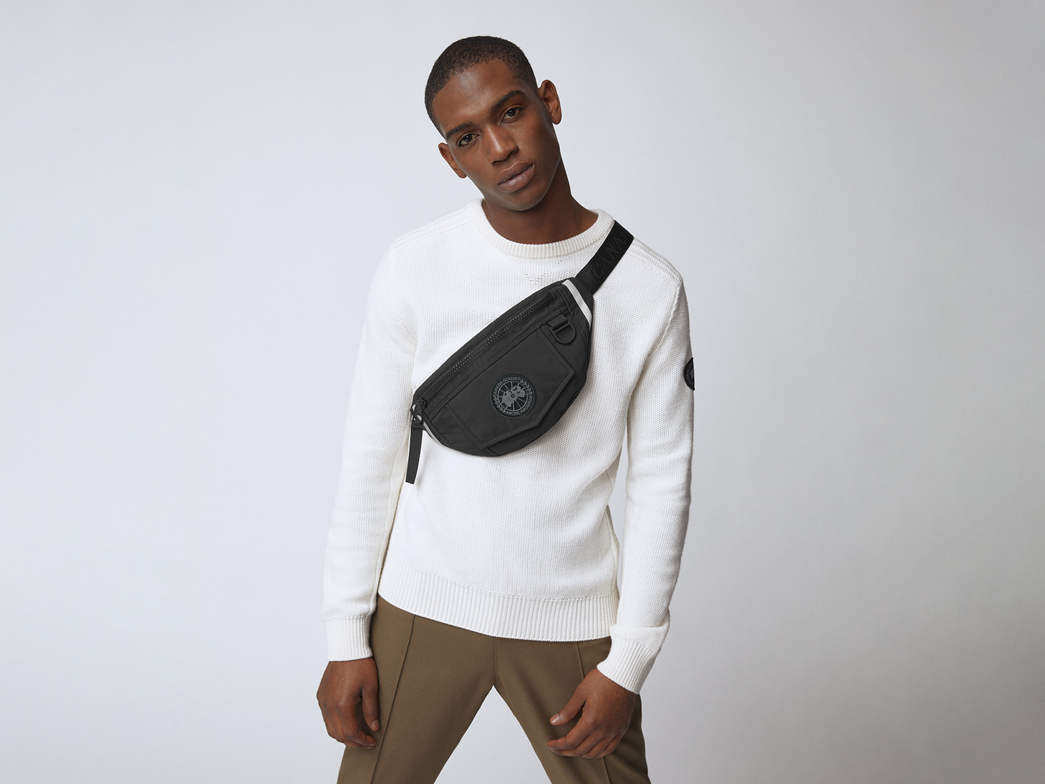 

Поясная сумка Canada Goose Black Label Waist Pack, черный