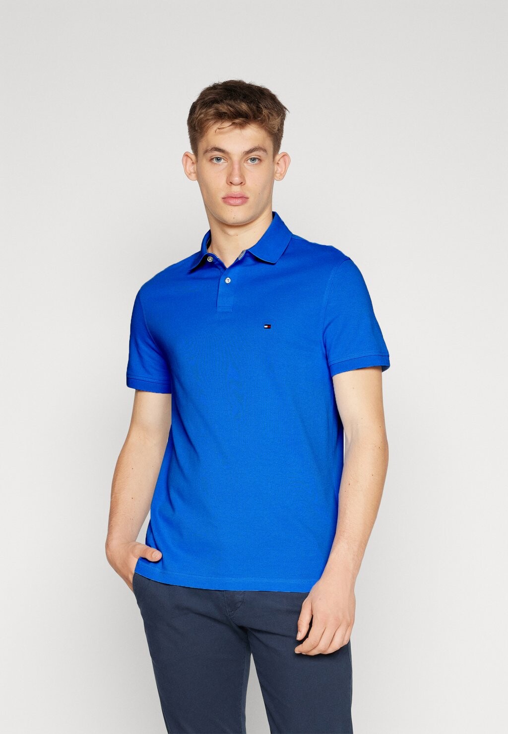 

Поло Tommy Hilfiger, синее заклинание