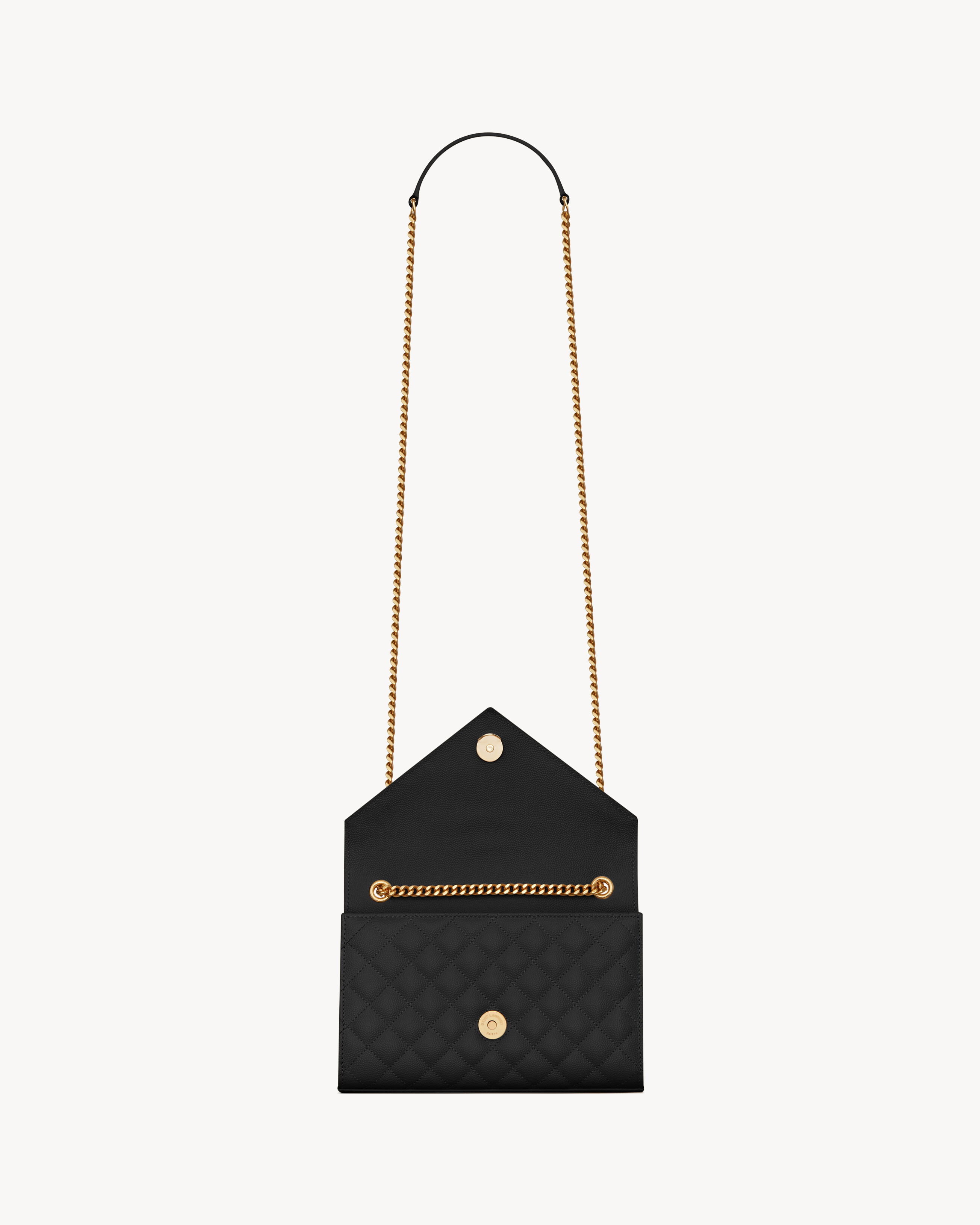 Маленькая сумка Envelope из стеганой кожи grain de poudre с тиснением Saint Laurent, черный — фото 4