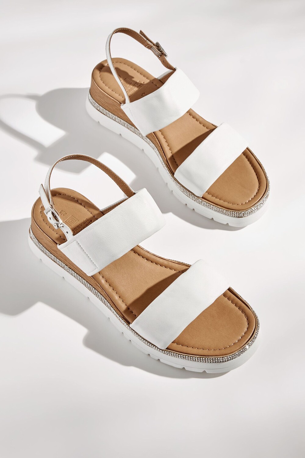 Кожаные спортивные туфли на танкетке Forever Comfort Next, белый