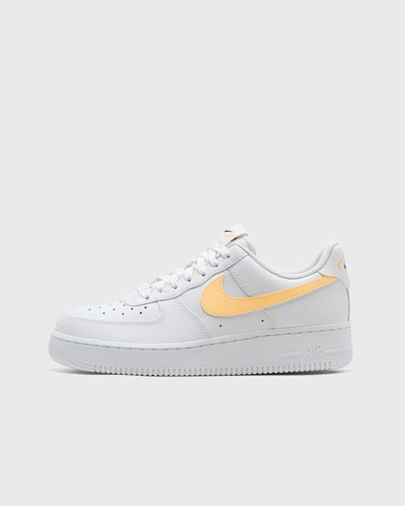 

Кроссовки Nike Wmns Nike Air Force 1 '07, цвет white/melon tint-black