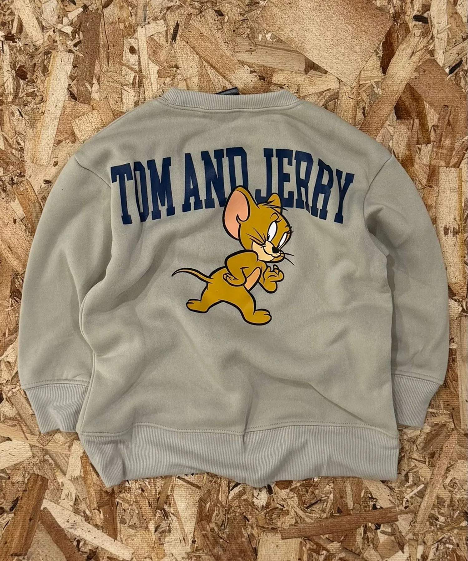 【TOM&JERRY】 Мягкая подкладка из хлопка, не образует катышков, принт на спине, БОЛЬШАЯ толстовка