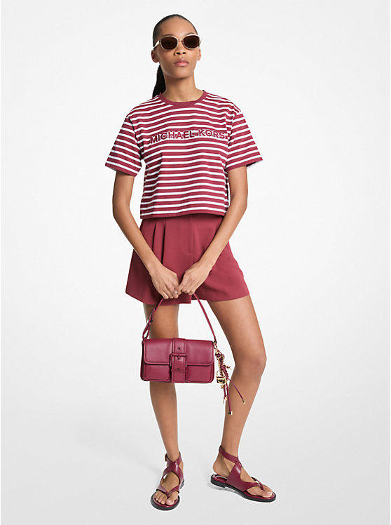 

Укороченная хлопковая футболка с полосатым логотипом Michael Kors, бордовый
