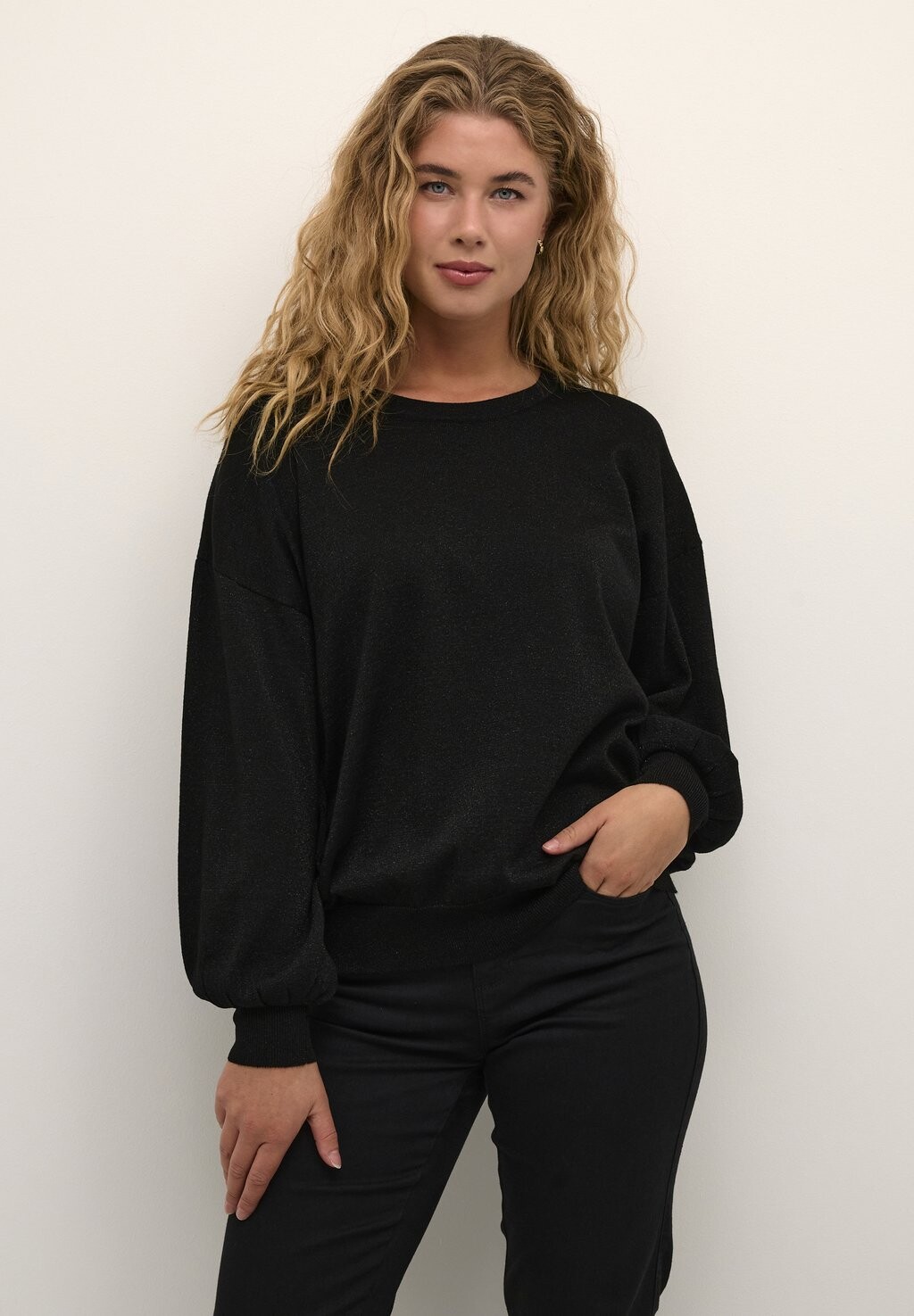 

Свитер KAREGINA GLITTER O-NECK Kaffe, глубокий черный