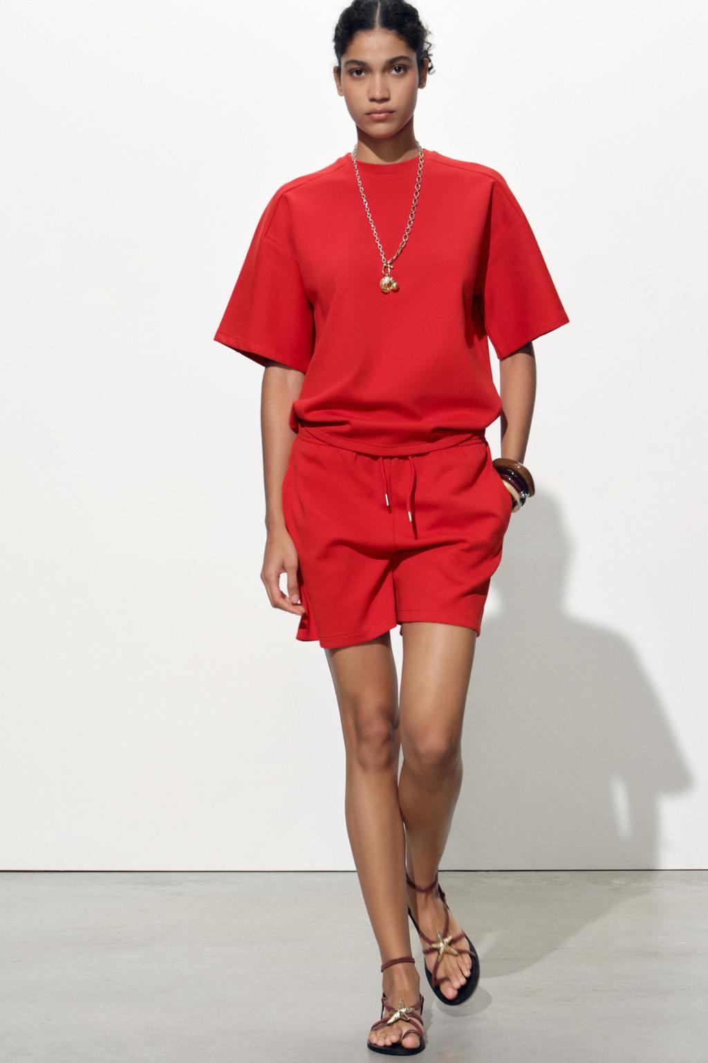 

Шорты-бермуды с блокировкой ZARA, красный