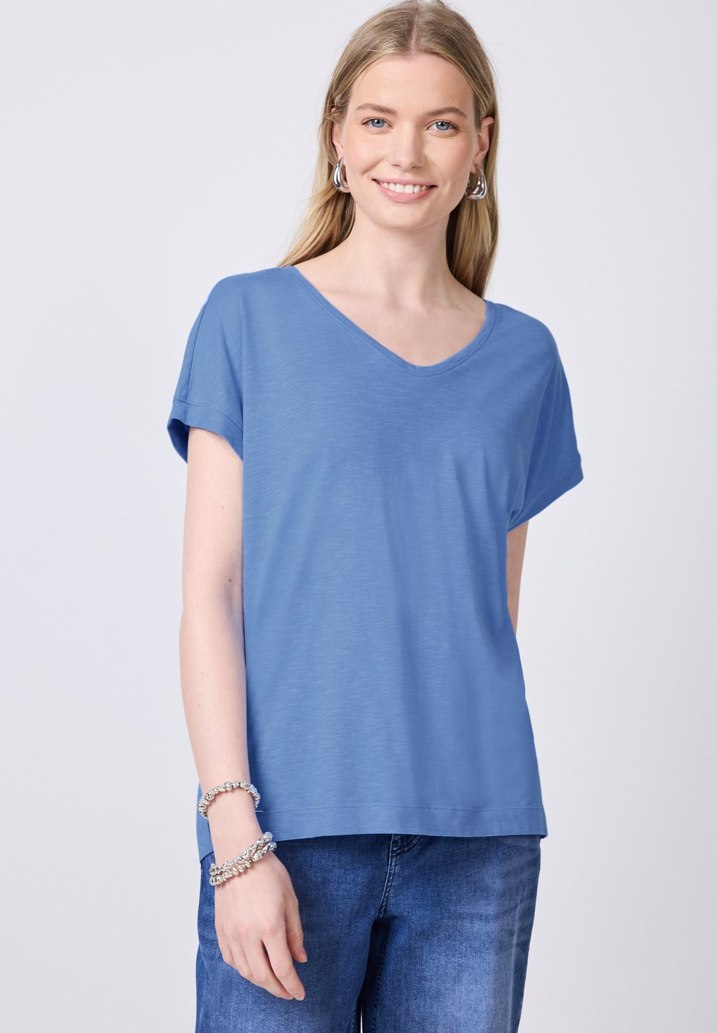 

Базовая футболка V-NECK Street One Studio, светло-голубой