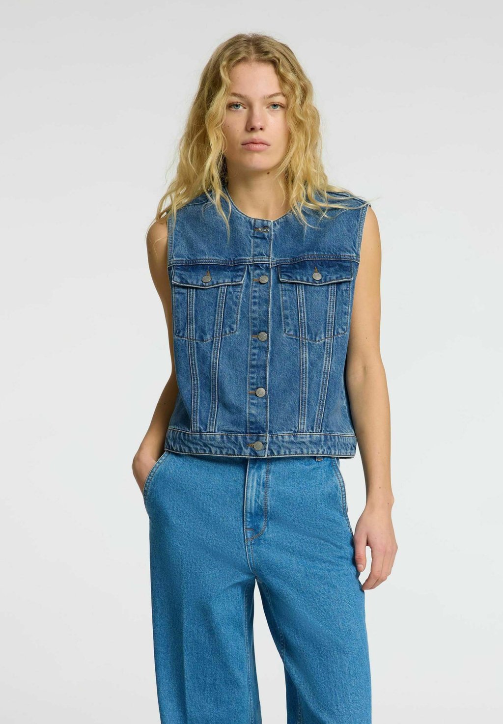 

Жилет CROPPED Selected Femme, цвет Medium Blue Denim