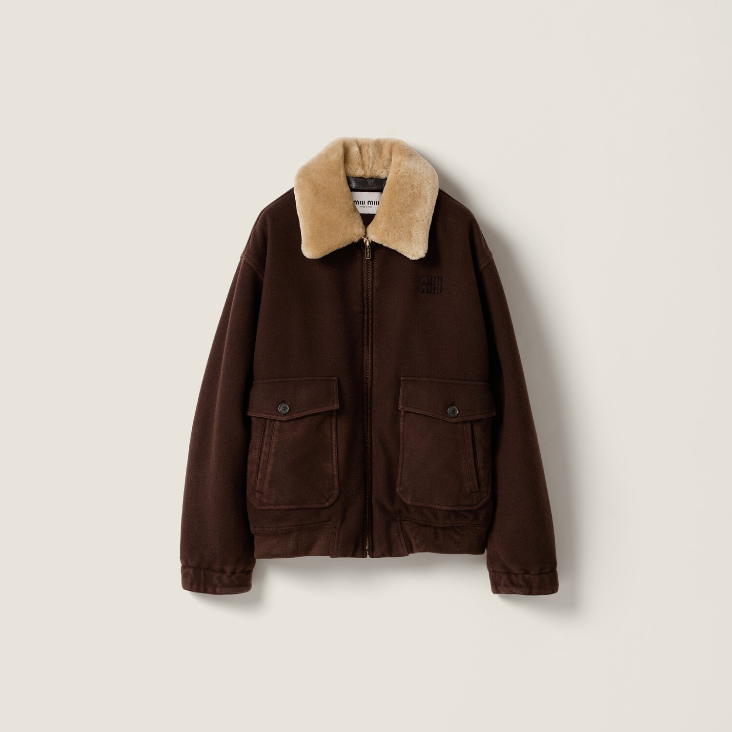 

Блузон из окрашенной по готовому изделию шерсти с воротником из овчины MIU MIU, табак