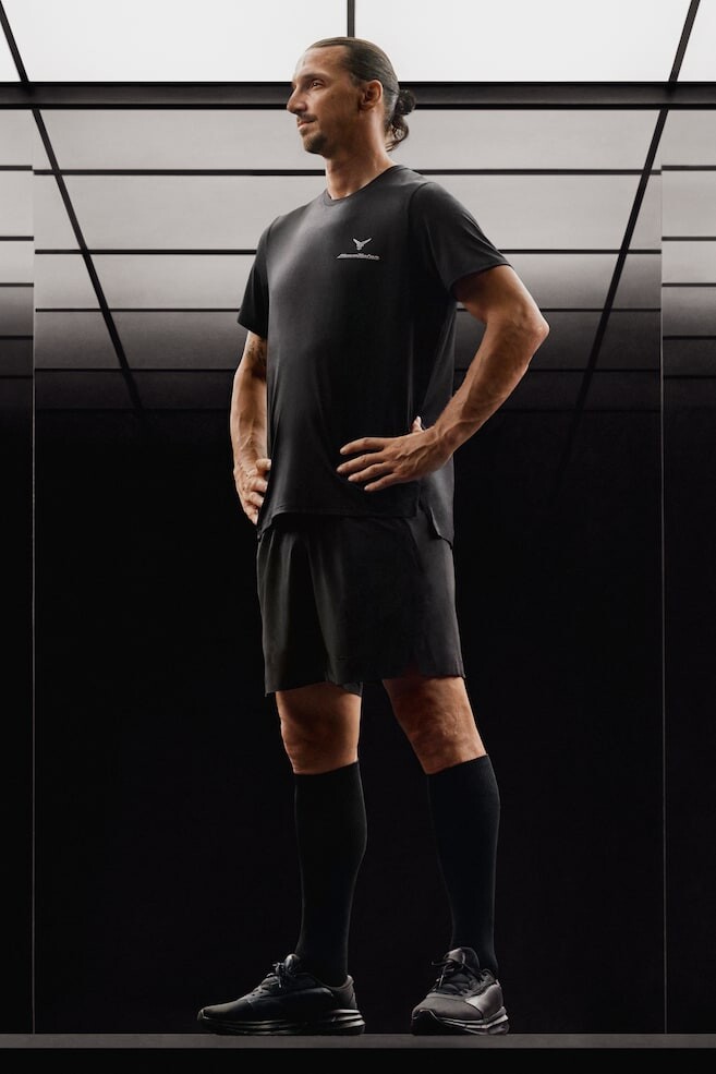 

Спортивные шорты из драймува H&M, черный