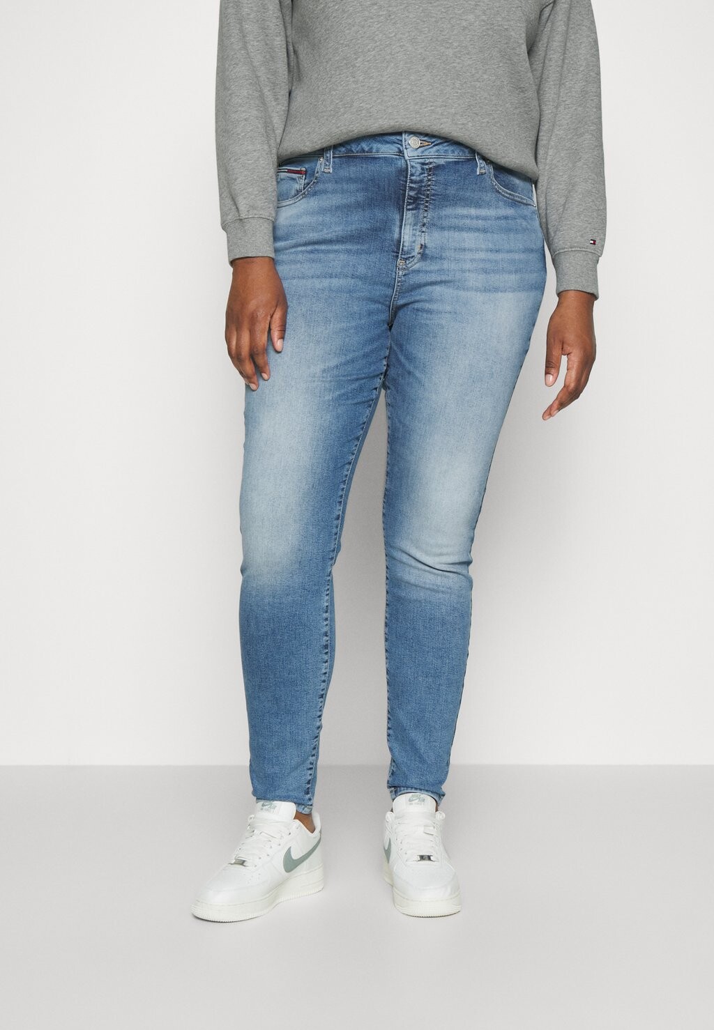 

Джинсы Skinny Fit Tommy Jeans by Tommy Hilfiger