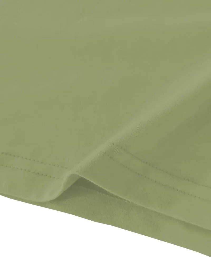 

Футболка She is Mom, классический принт, унисекс, V-образный вырез