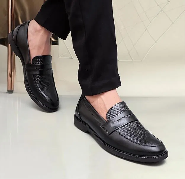 Мокасины кожаные Classic Moccasin Formal Shoes, Black Aramish — фото 2