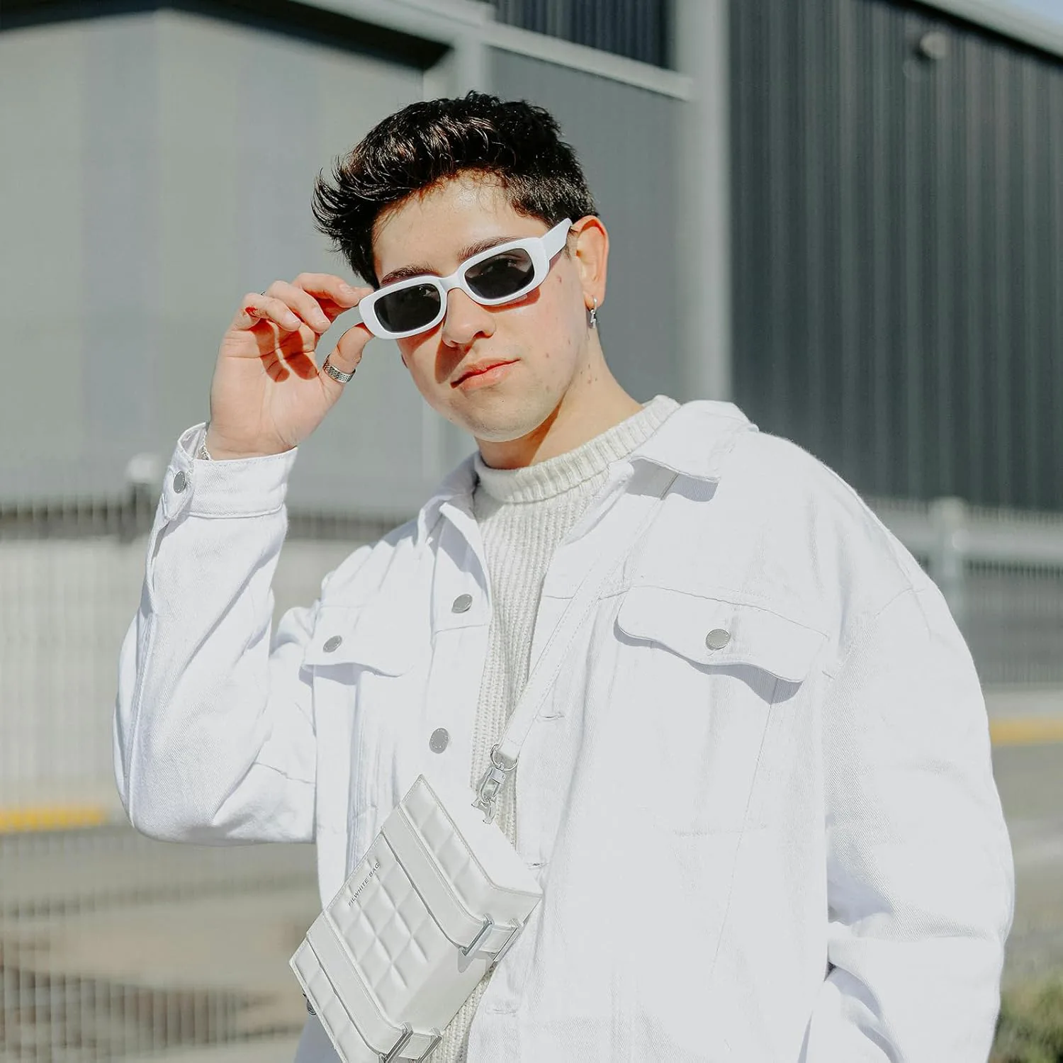 

Солнцезащитные очки прямоугольной формы оптом для женщин в стиле ретро, ​​маленькие, модные в стиле 90-х, солнцезащитные очки Y2K для девичника YUEYUEBDS, 100black