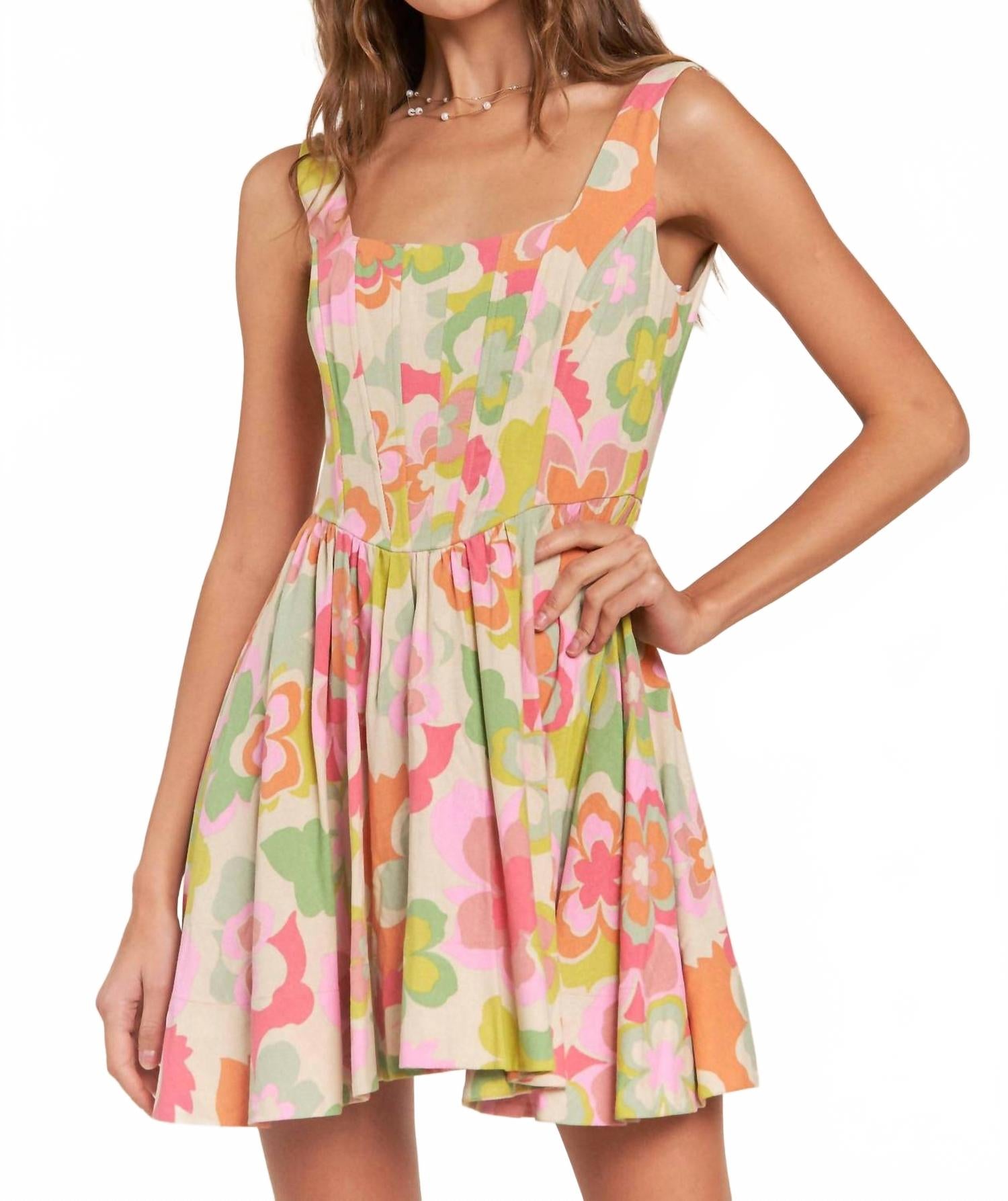 

Мини-платье Flirty Florals в цвете лайм In The Beginning, Lime