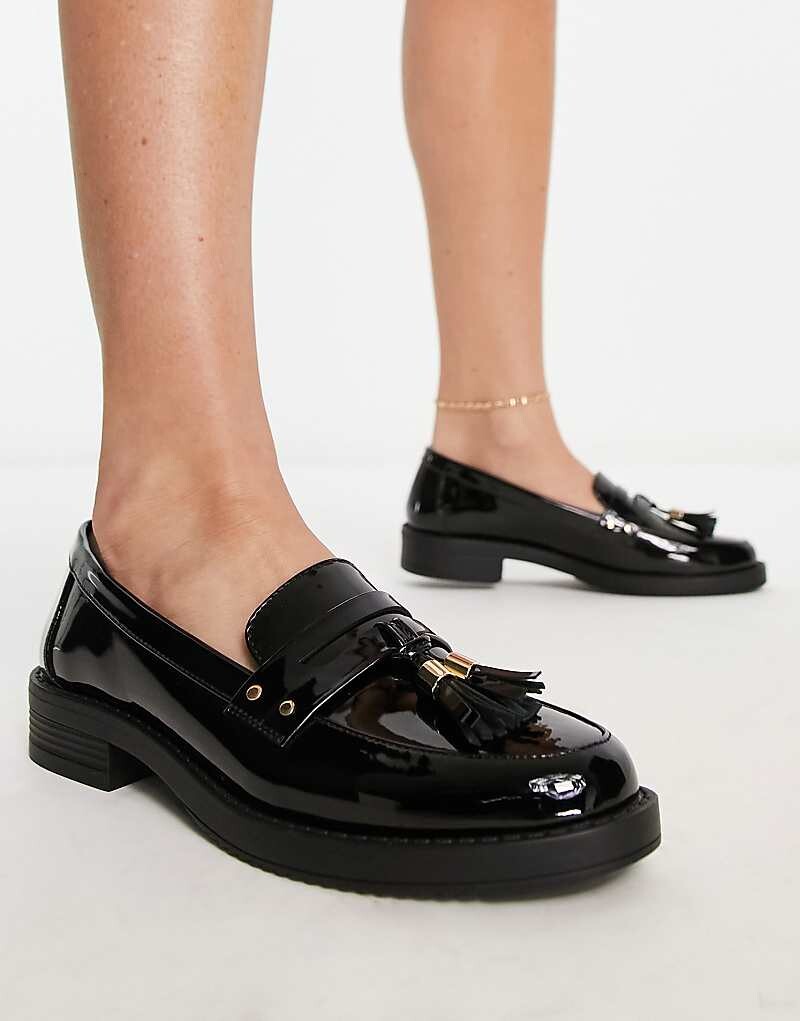 

schuh – Lisbon – Черные лакированные лоферы с помпонами