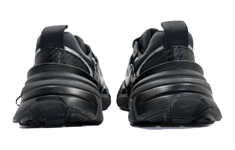 

Кроссовки Nike V2K Run для женщин, Silver