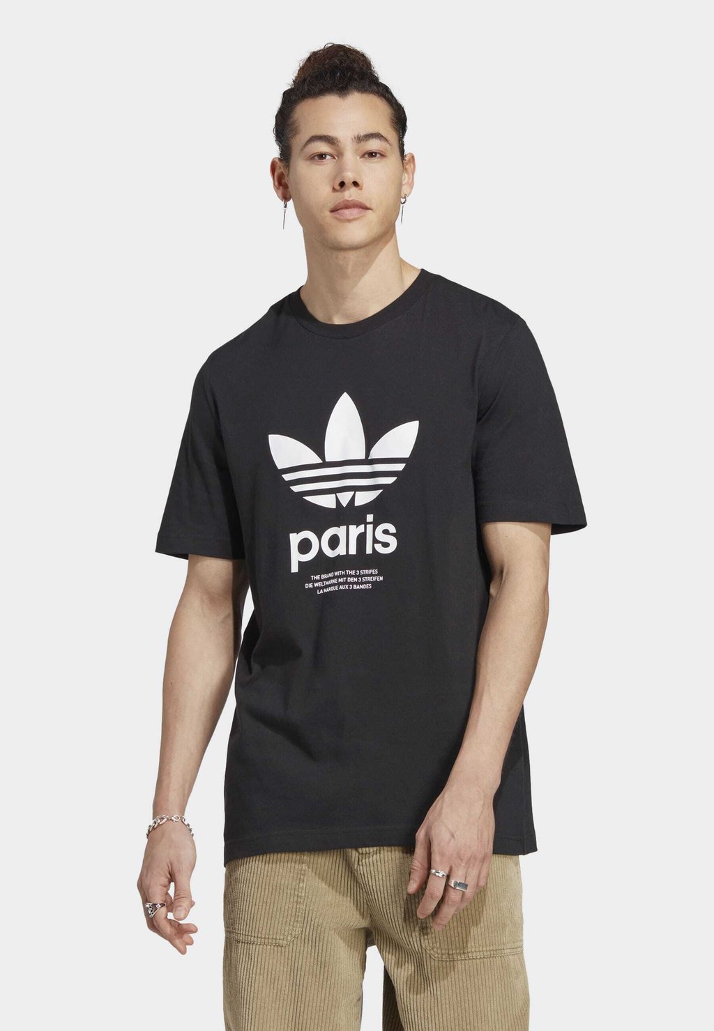 

Футболка с принтом adidas Originals, черный
