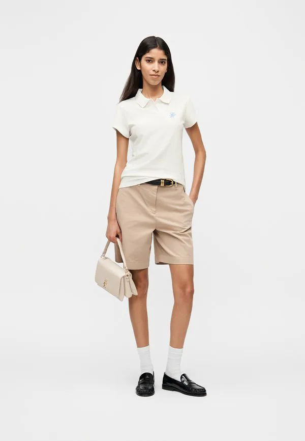 Поло-Рубашка приталенного кроя 1985 года с вышитым логотипом. Tommy Hilfiger, Ecru — фото 2