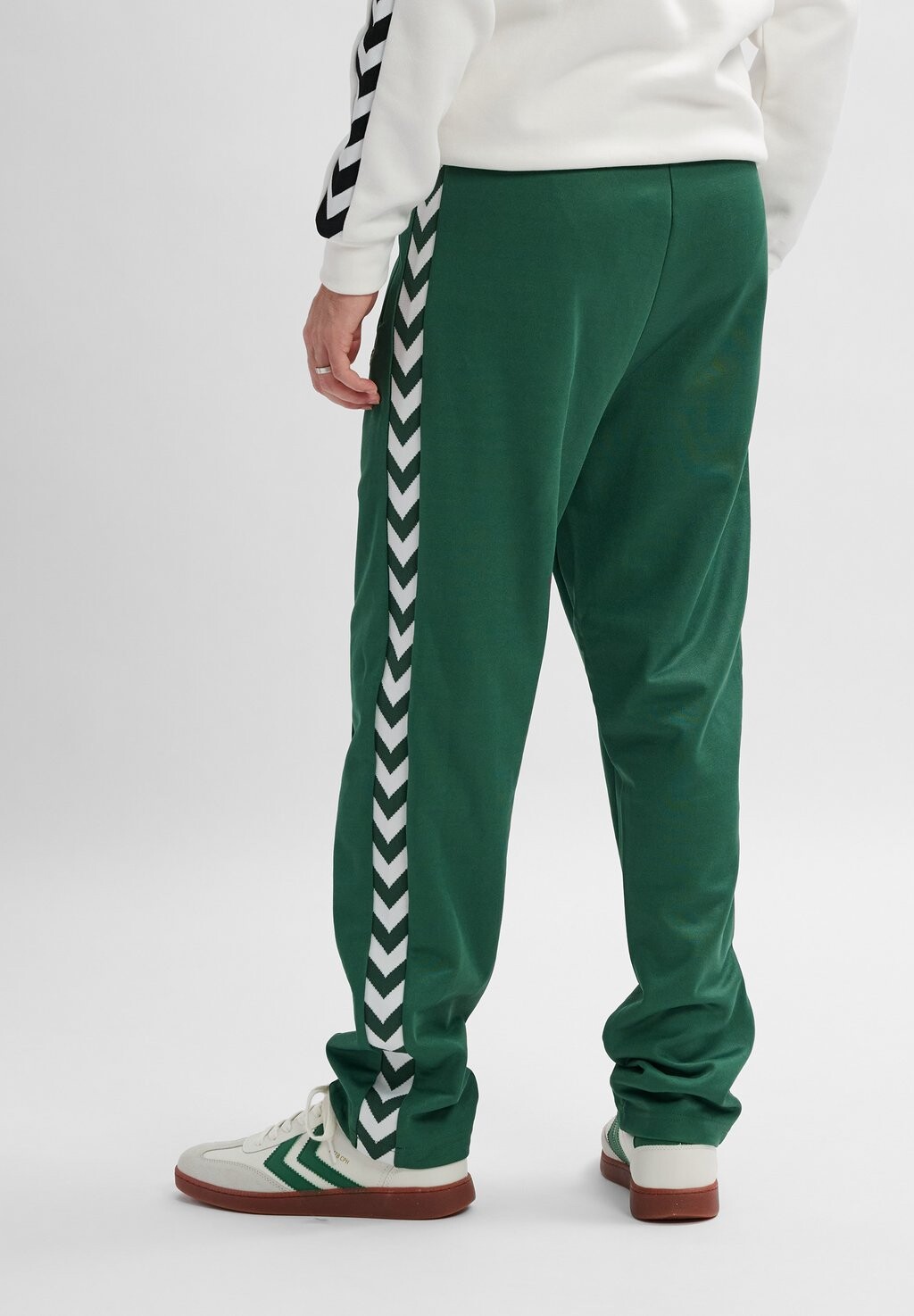 

Спортивные брюки ARCHIVE REGULAR Hummel, зеленый