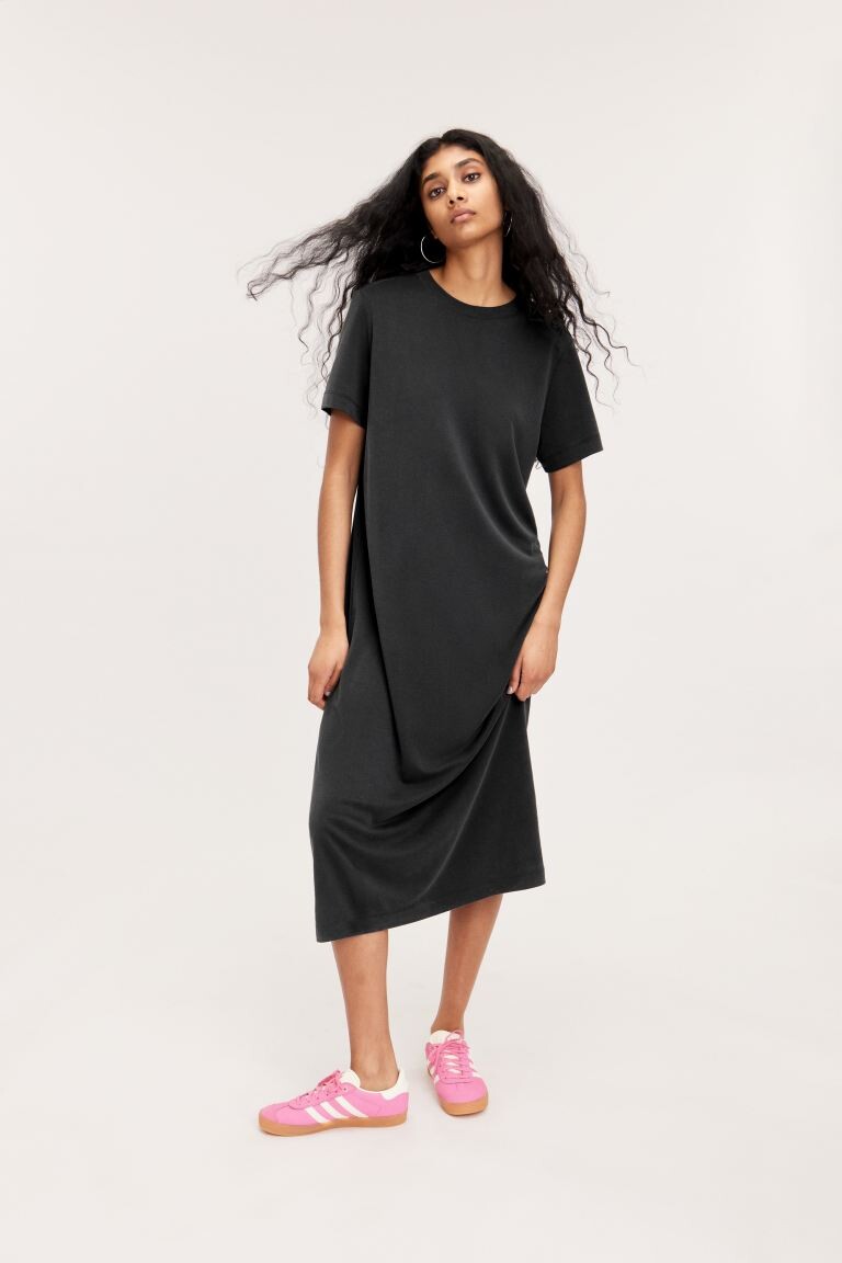 

Супермягкое платье-футболка Monki, черный