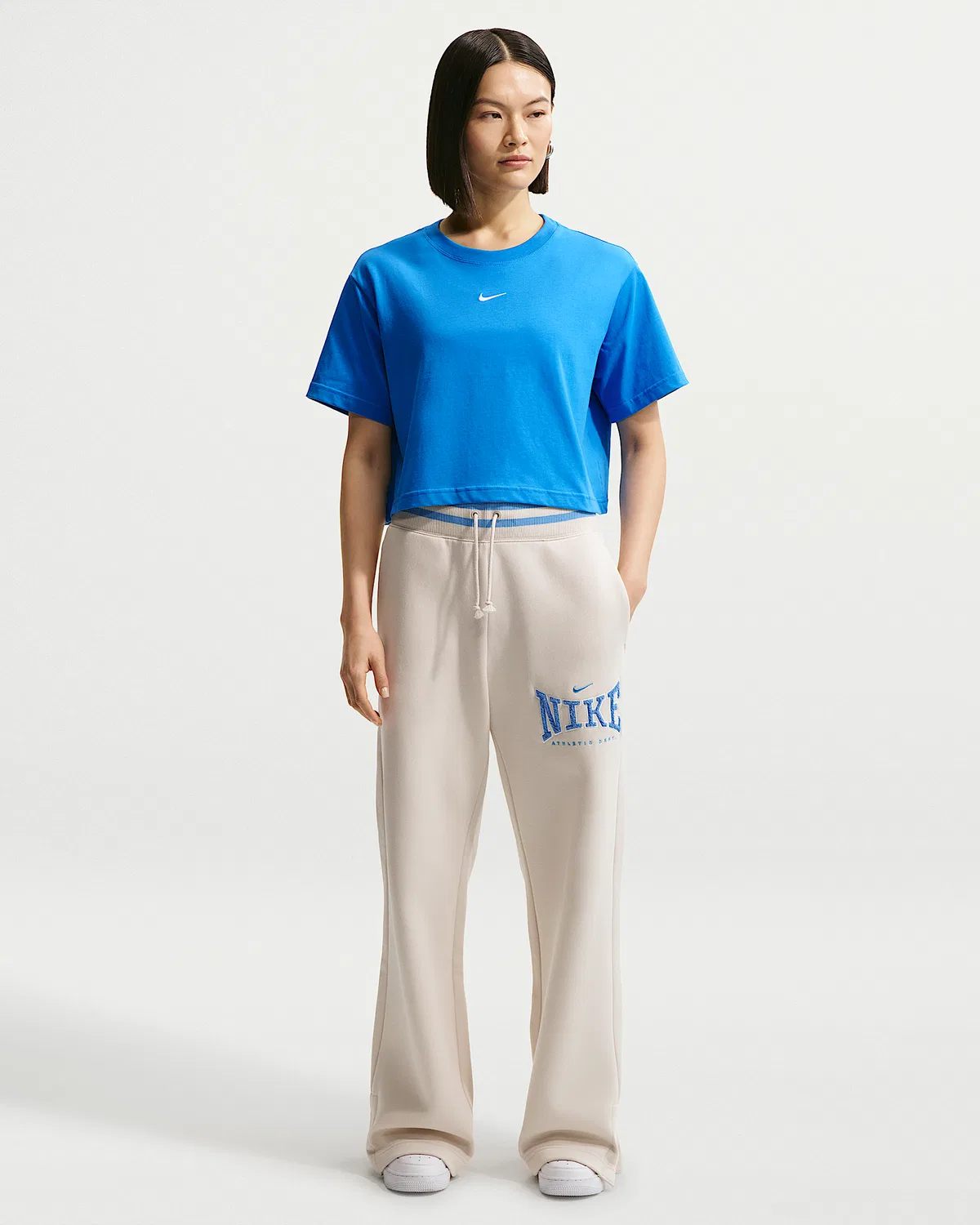 Женский свободный короткий топ с коротким рукавом Nike Sportswear Classic, Light Photo Blue — фото 4
