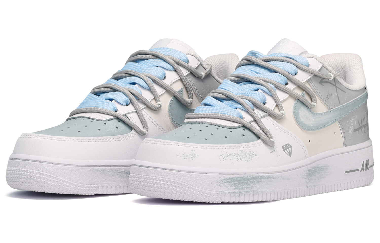 

Женские кроссовки для скейтбординга Nike Air Force 1