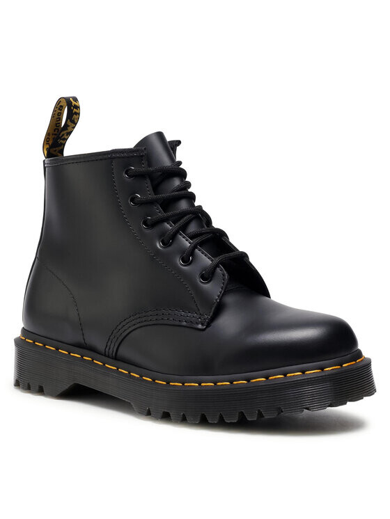 

Ботинки на шнуровке Dr. Martens, черный
