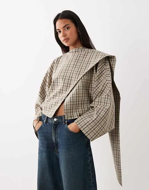 

Бежевая куртка в мелкую клетку с шарфом и запахом ASOS DESIGN