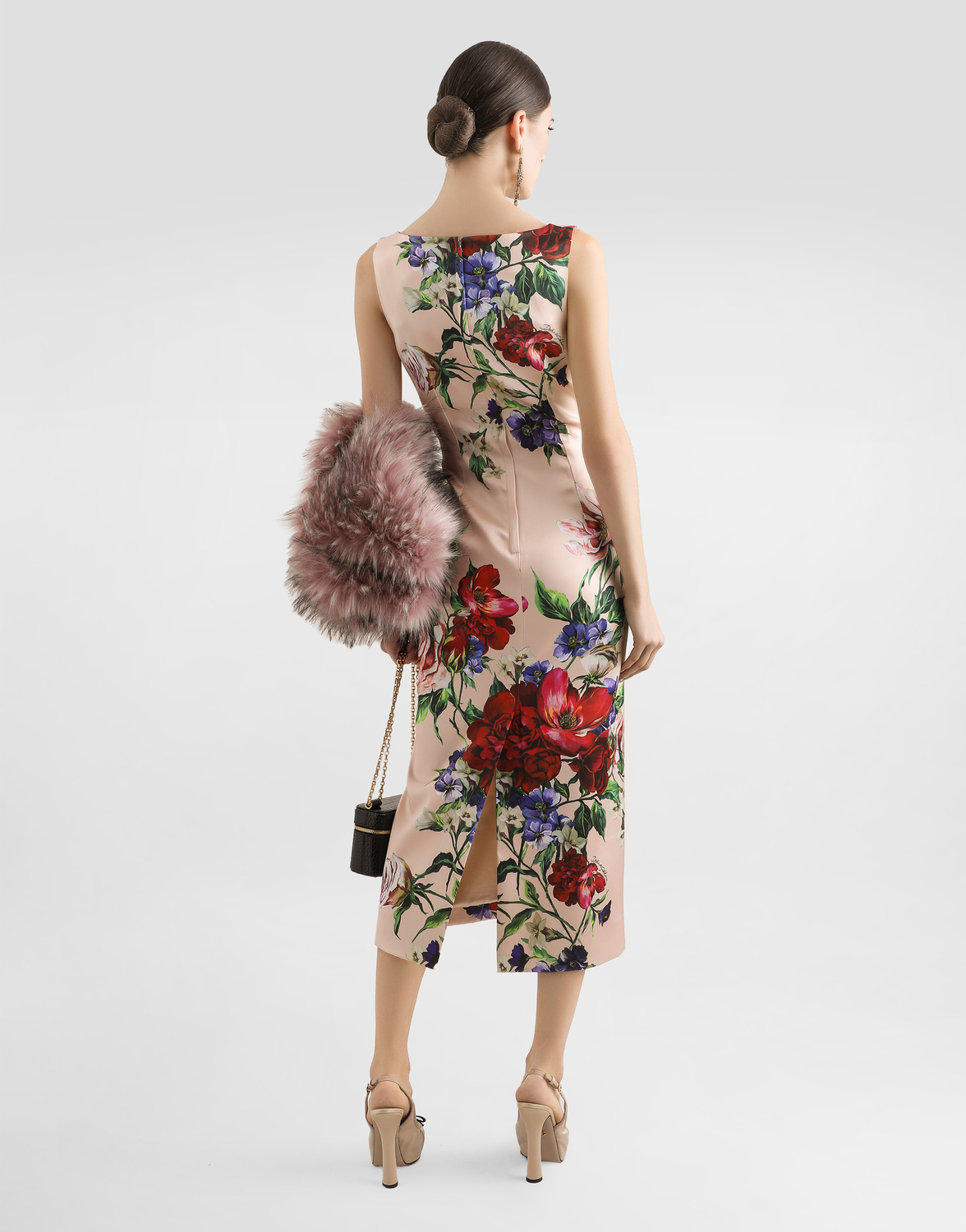 Атласное платье-футляр миди с цветочным принтом Dolce & Gabbana, принт — фото 3