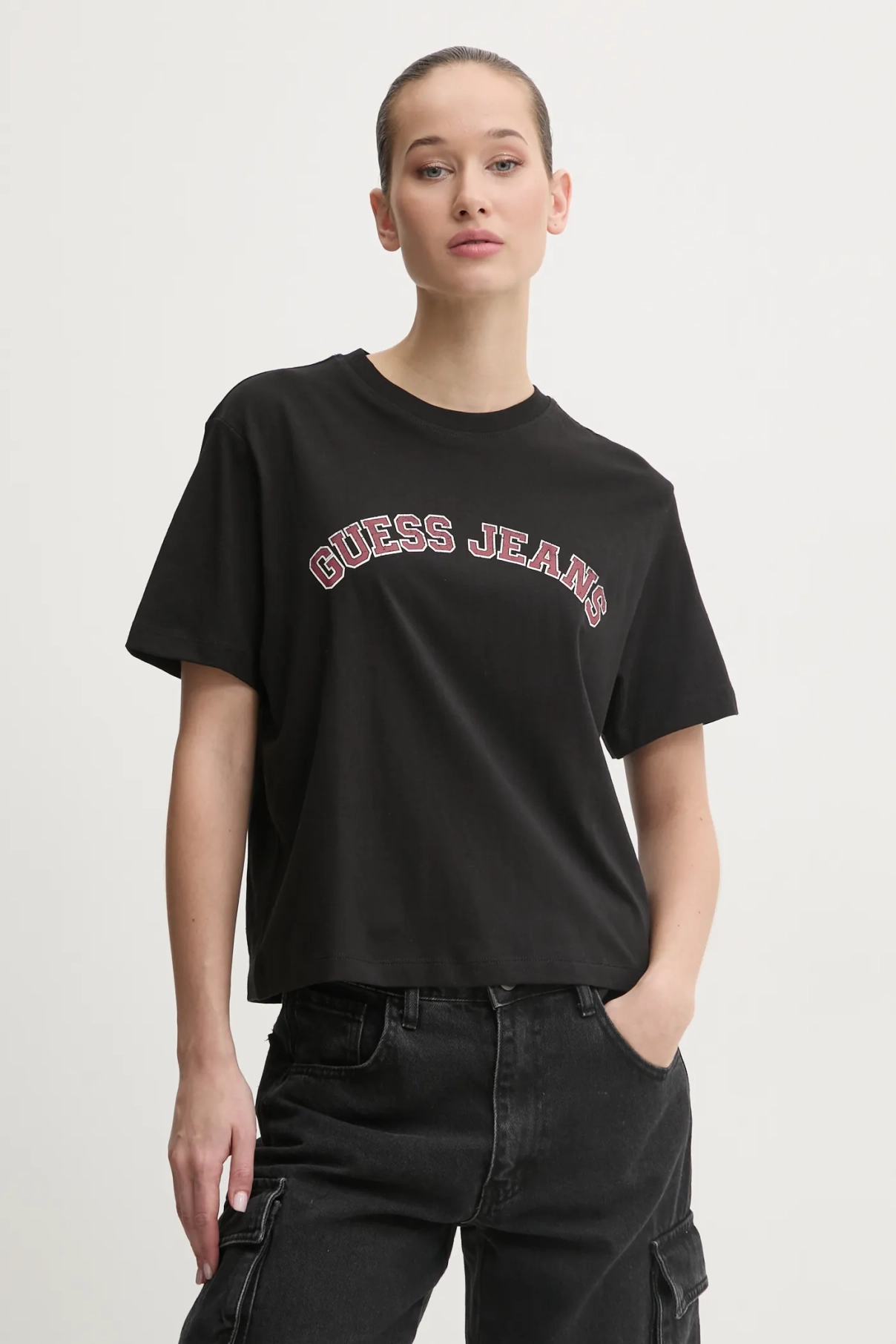 

Хлопковая футболка Guess Jeans, черный