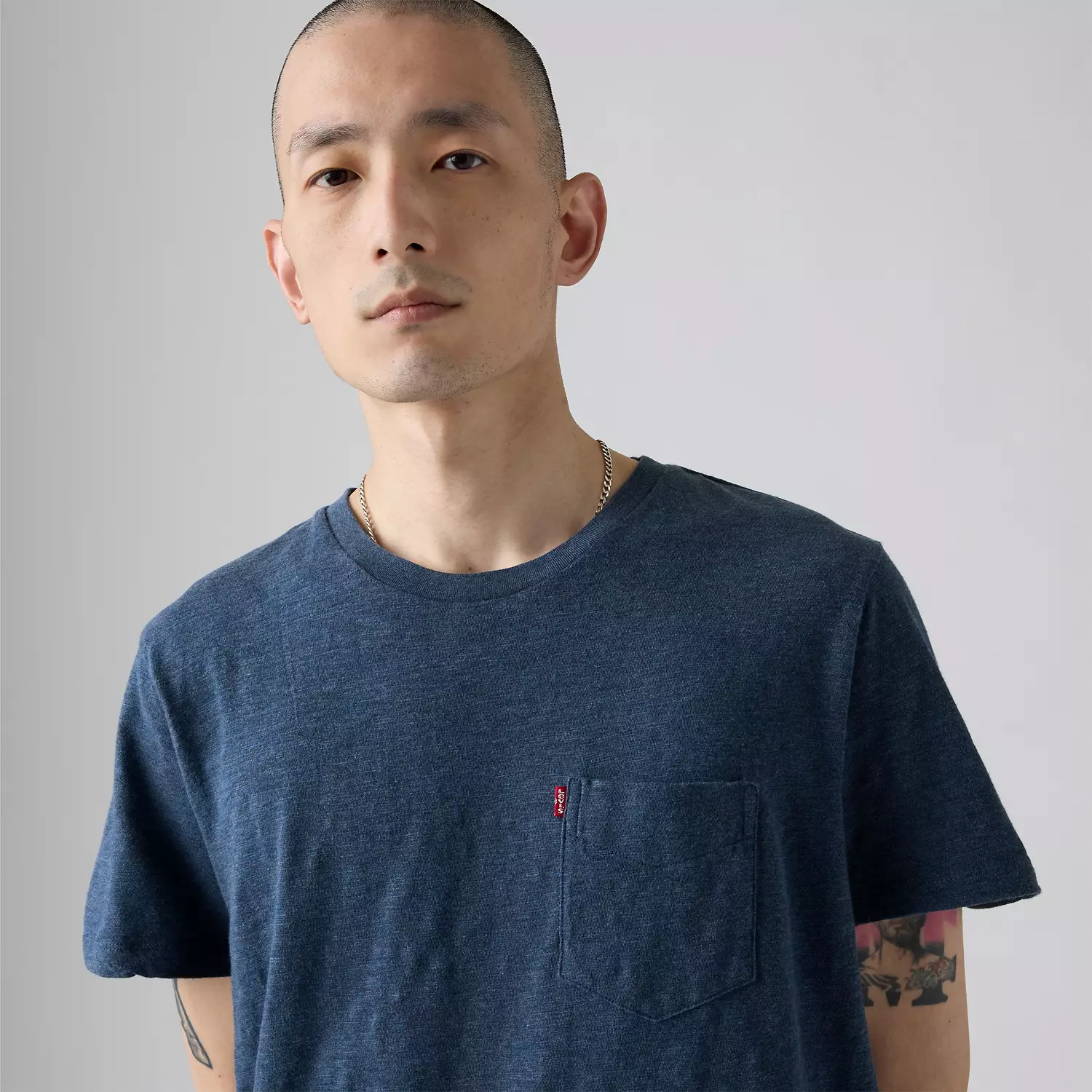 Футболка с классическим карманом Levi's, цвет Dress Blues Heather - Blue — фото 4