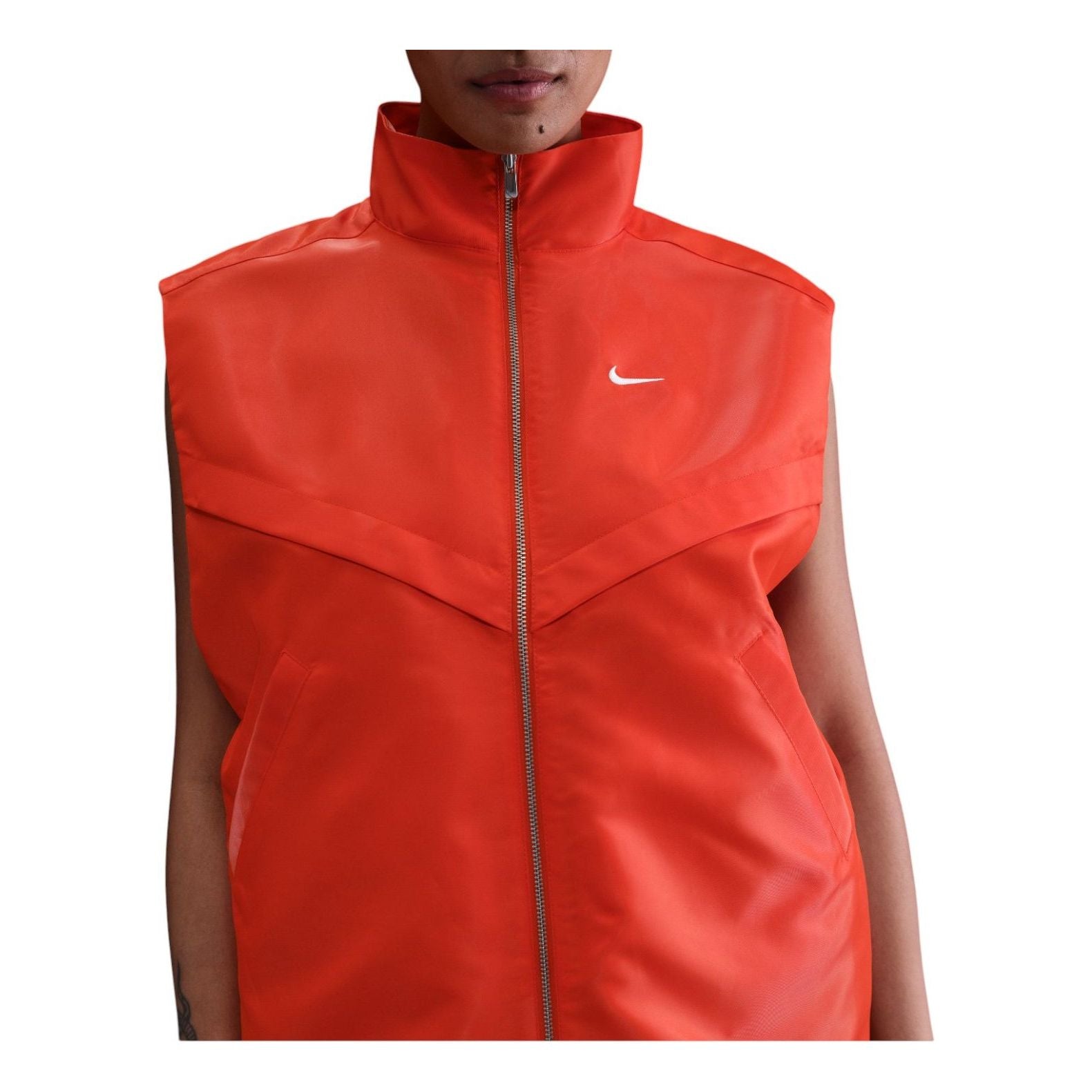 

Жилет (WMNS) Nike Sportswear Windrunner Vest 'Picante Red Sail'