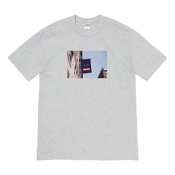 

Футболка fw19 week 1 banner tee short sleeve gray Supreme, серый