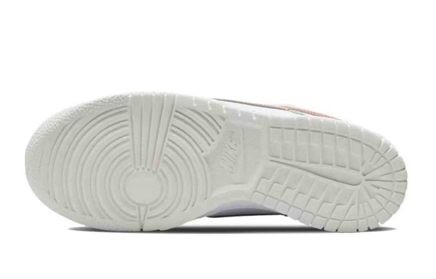 

Женские кроссовки для скейтбординга Nike Dunk, White