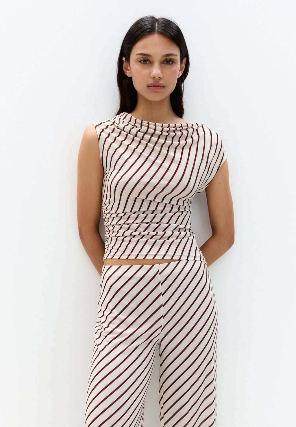

Блуза STRIPED - Top PULL&BEAR, коричневый