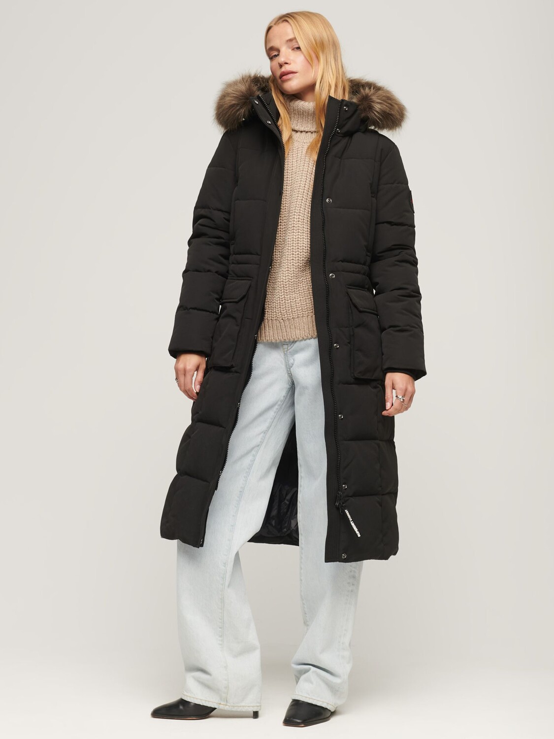 

Удлиненная куртка-пуховик Everest Superdry, черный как смоль