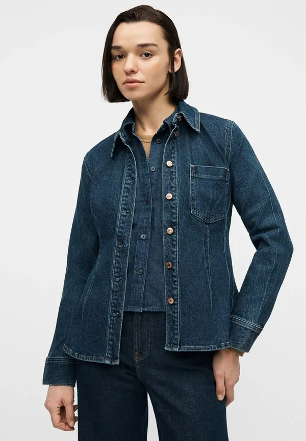 Длинная приталенная рубашка-блузка на пуговицах Gap, Dark Wash — фото 4
