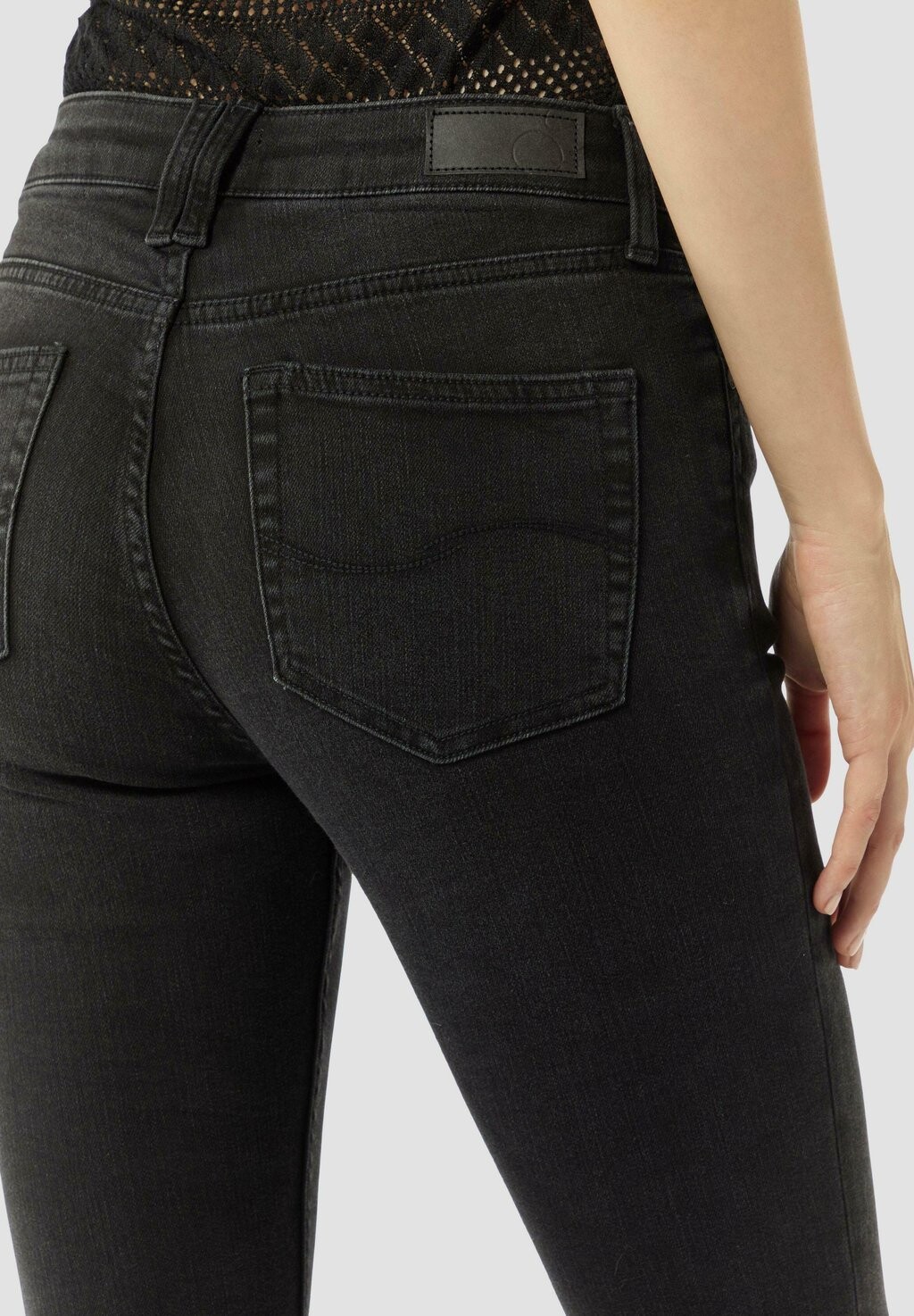 

Джинсы облегающие SADIE MID RISE QS, цвет Raw Denim