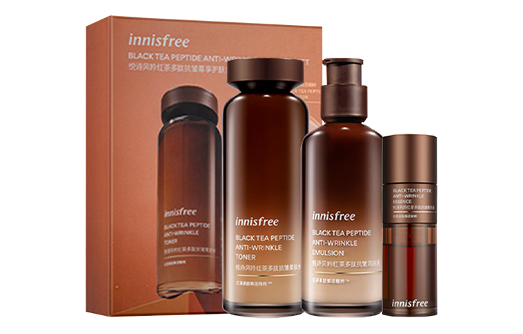 Набор косметики Innisfree Black Tea Peptide: тонер 160 мл + эмульсия 100 мл + эссенция 33 мл — фото 2