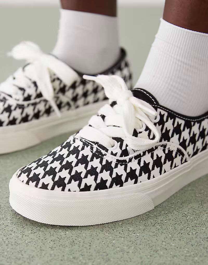 Кроссовки Vans Authentic с вышитым рисунком «гусиная лапка» и крупными шнурками белого и черного цветов — фото 4