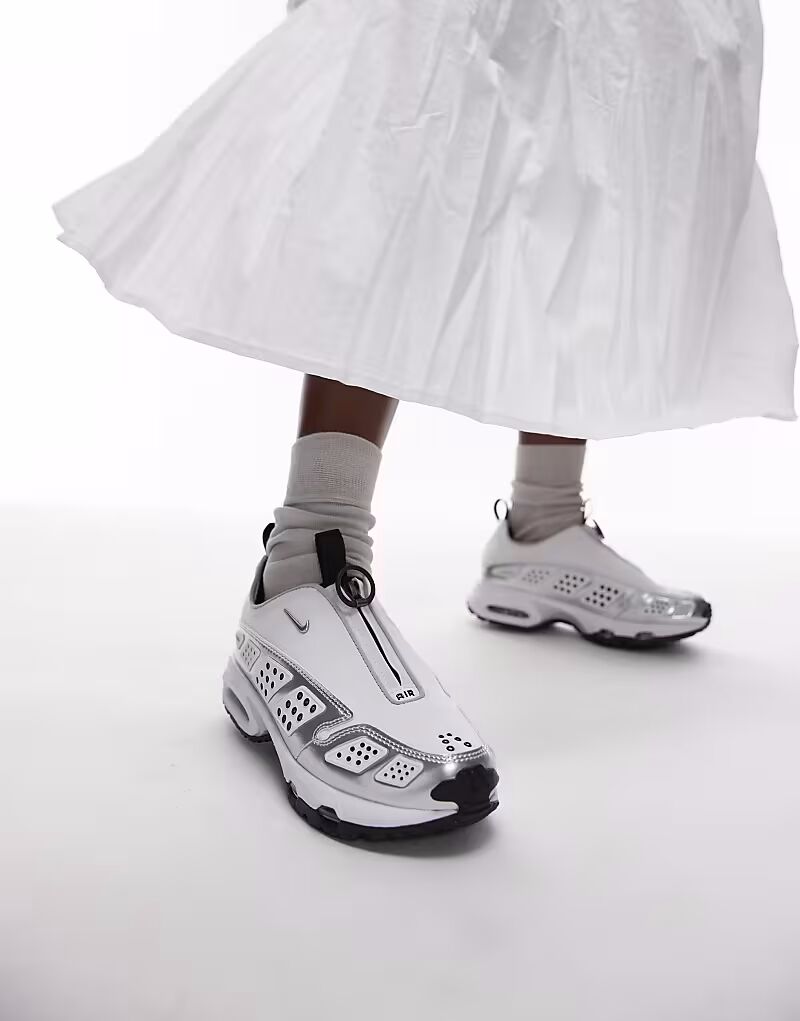 Кроссовки унисекс Nike Air Max SNDR белого и серебристого цветов — фото 3