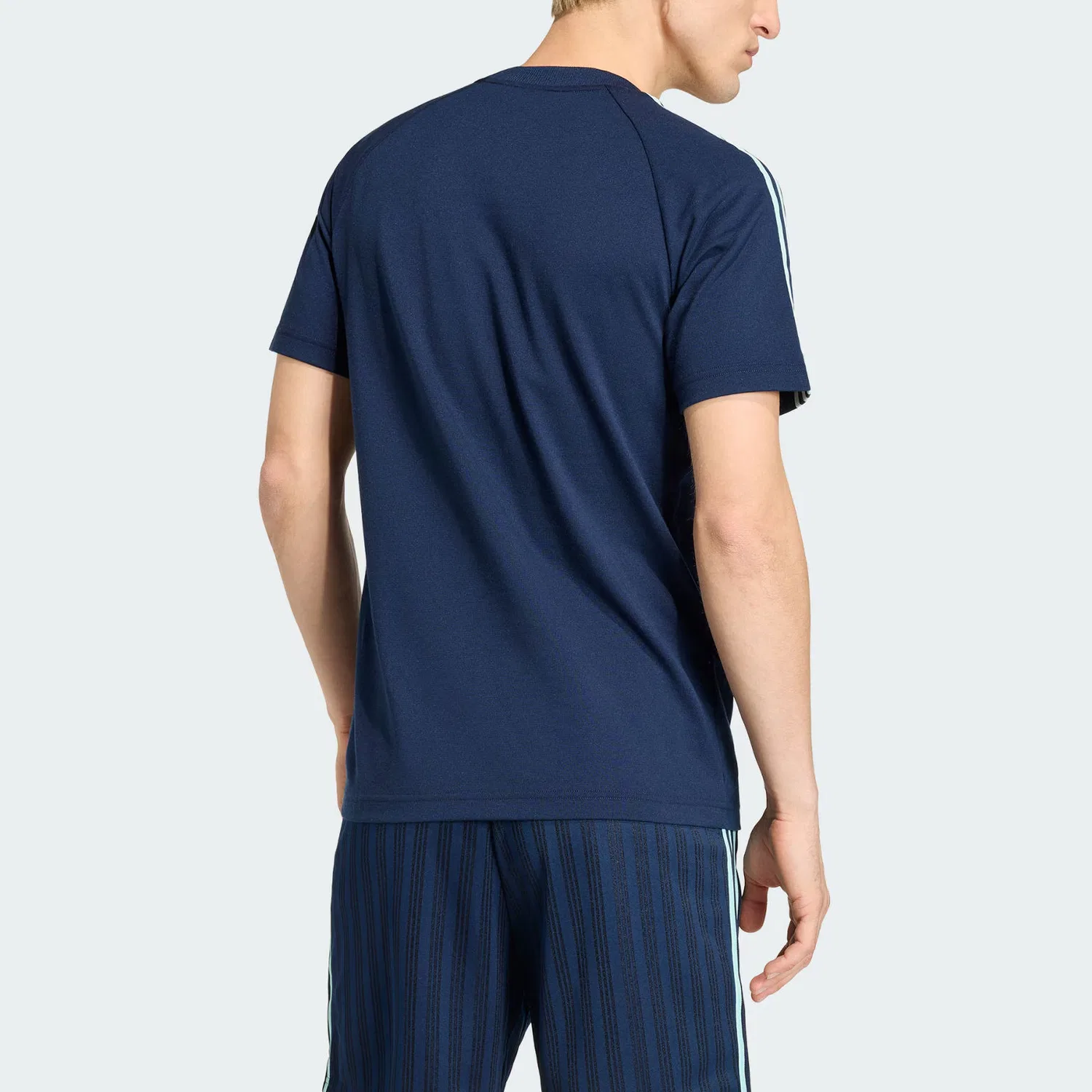 Футболка мужская College Navy с круглым вырезом Adidas Originals — фото 4