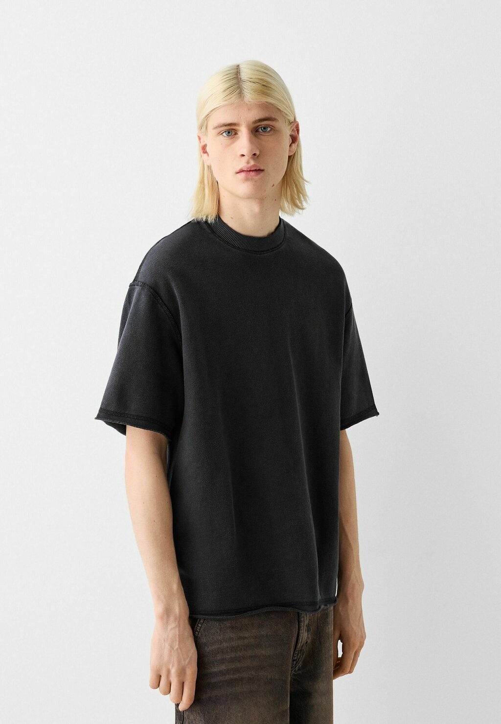 

Базовая футболка SHORT SLEEVE FADED Bershka, цвет black