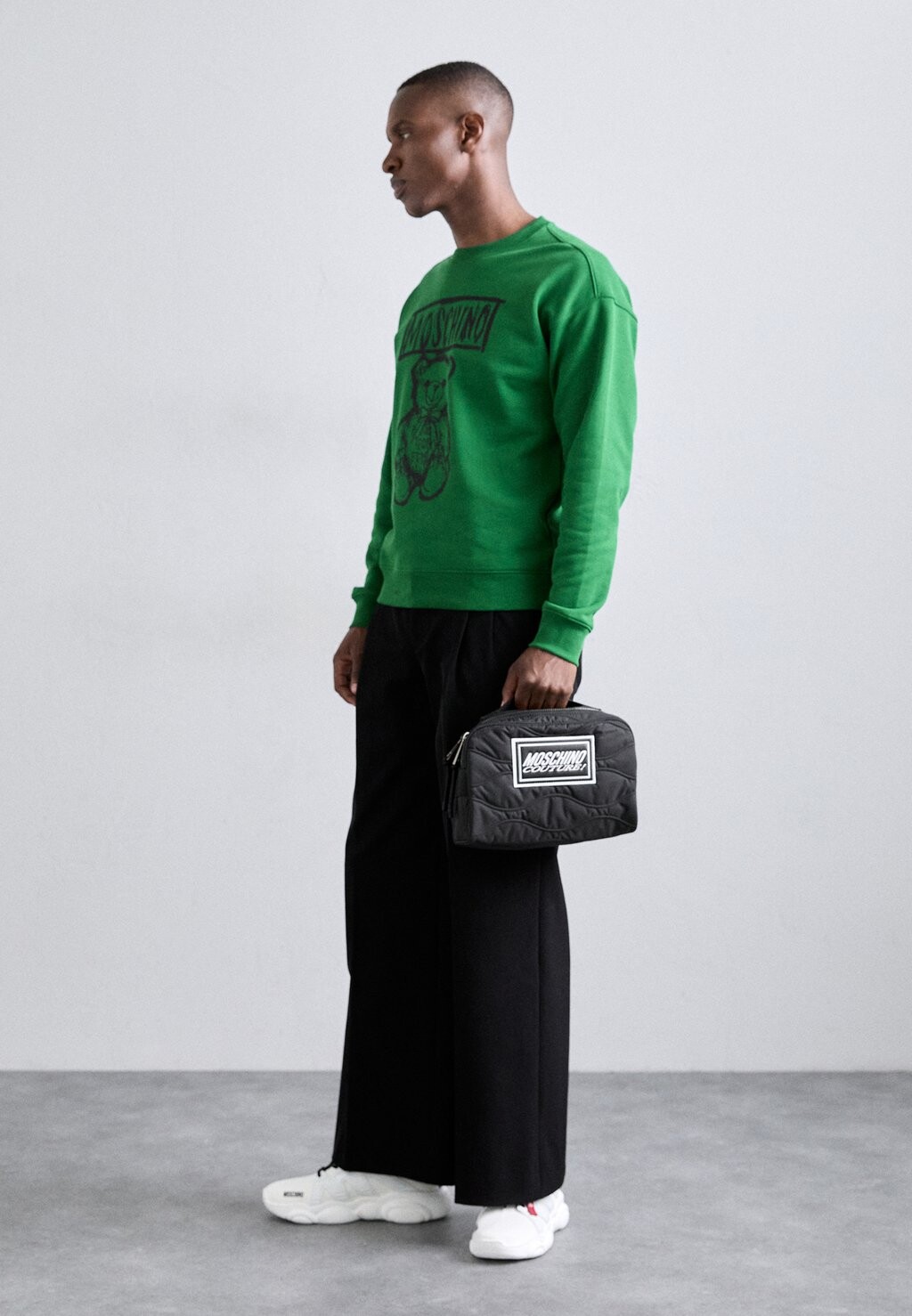 

Сумочка POCHETTE MOSCHINO, черный