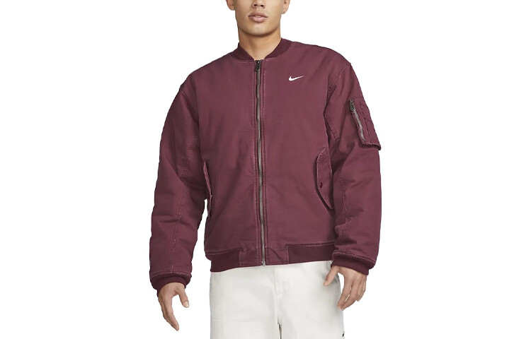

Куртка мужская красная Nike, красный