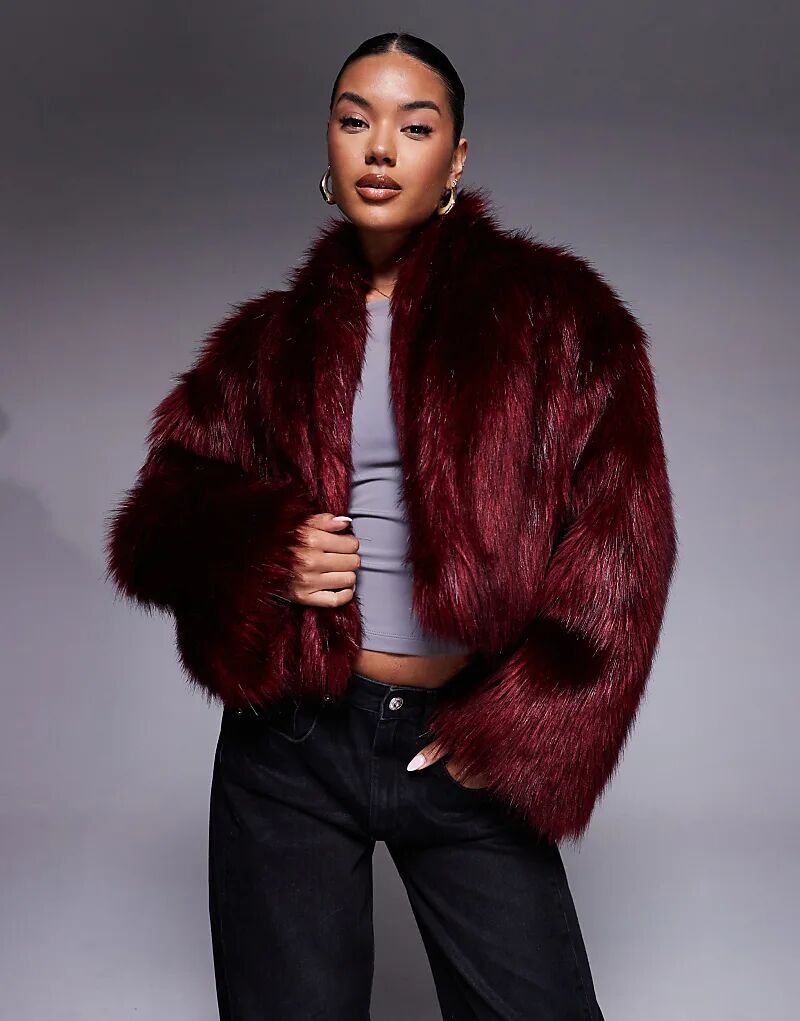 

Укороченная куртка Aria Cove из искусственного меха свободного кроя с широкими рукавами бордового цвета