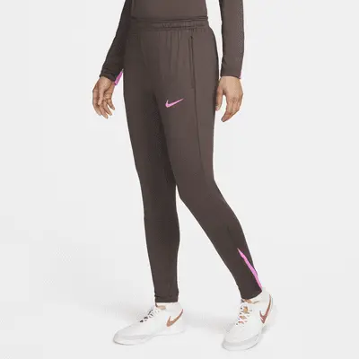 

Брюки Nike Strike, цвет Baroque Brown/Playful Pink/Playful Pink