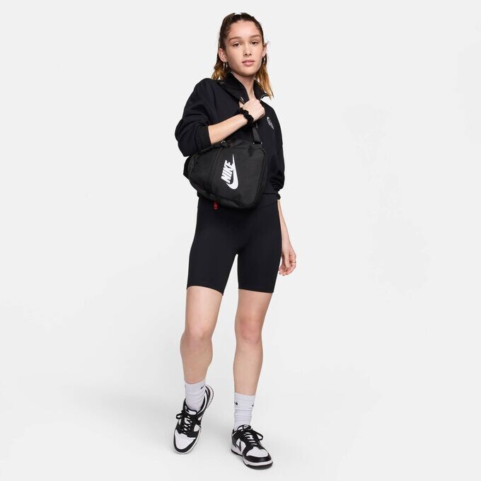 Шорты тренировочные плотные непрозрачные. Nike, черный