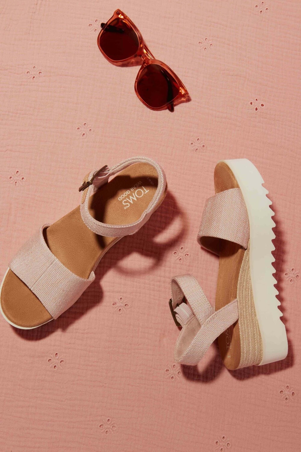 

Розовые плетеные босоножки Diana Toms, розовый